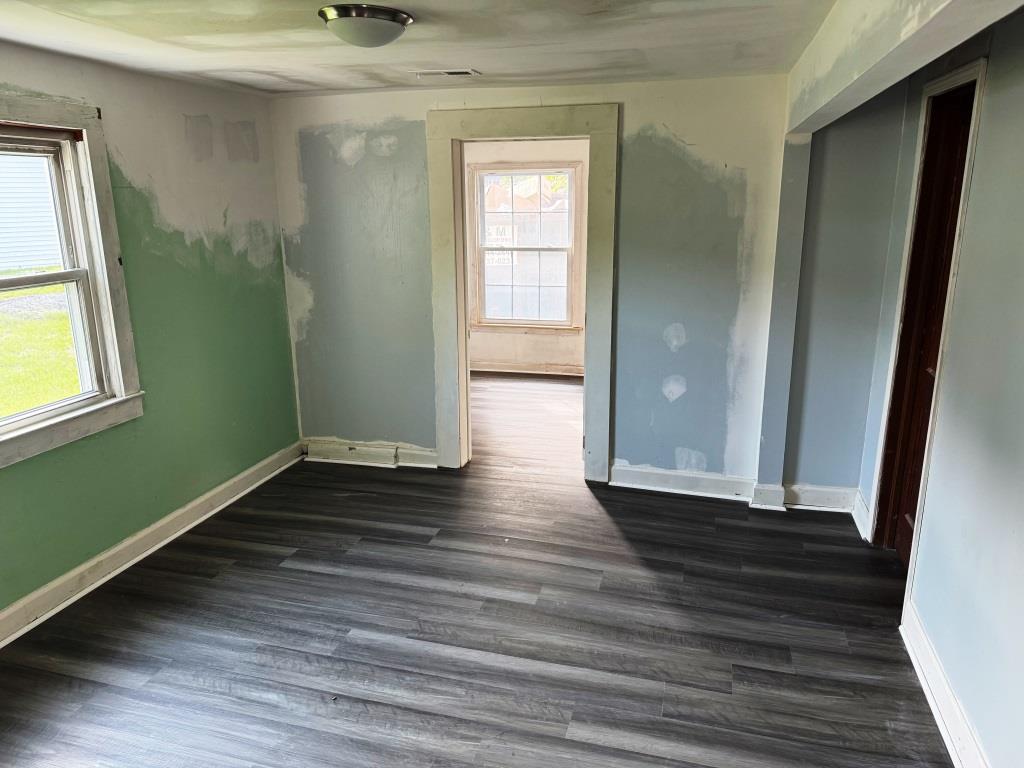 Property image 5 / 8