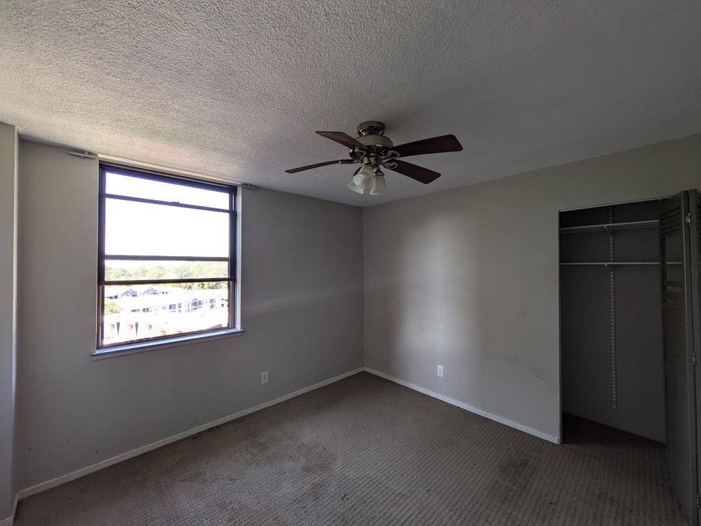 Property image 8 / 12