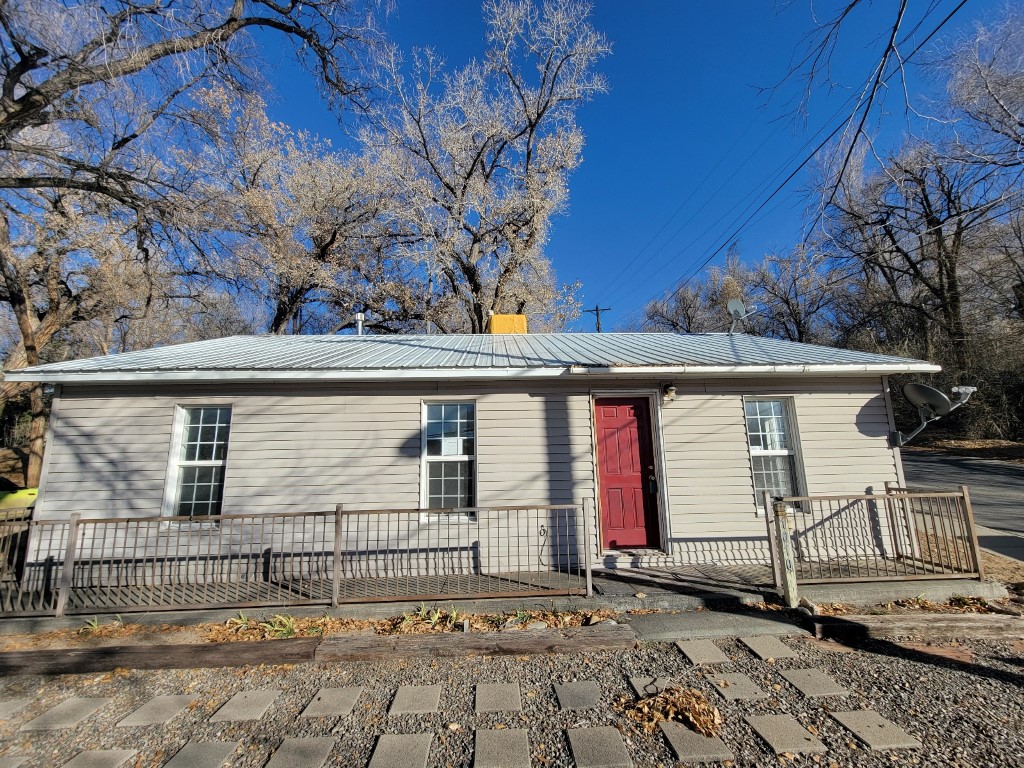 Property image 1 / 13