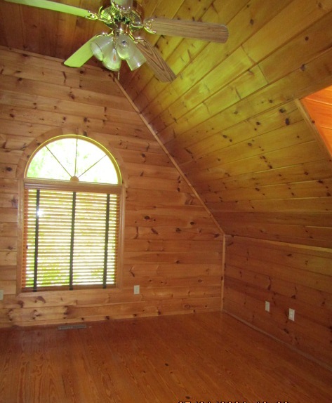 Property image 8 / 14