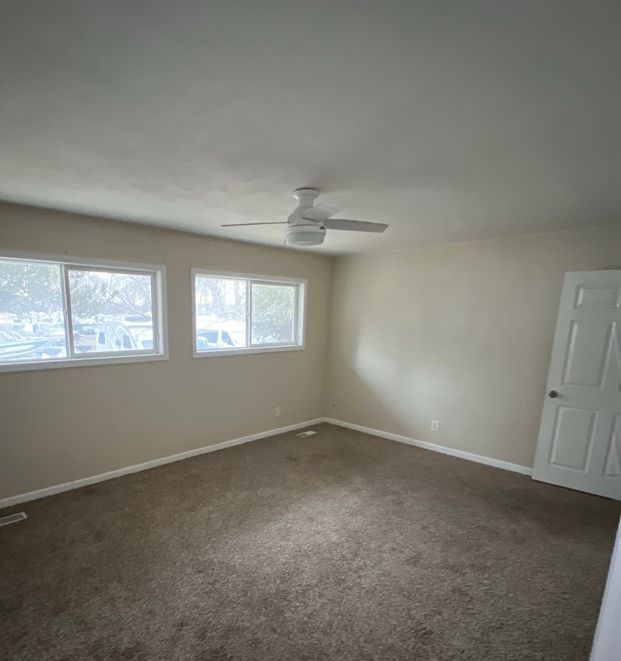 View property gallery image 3