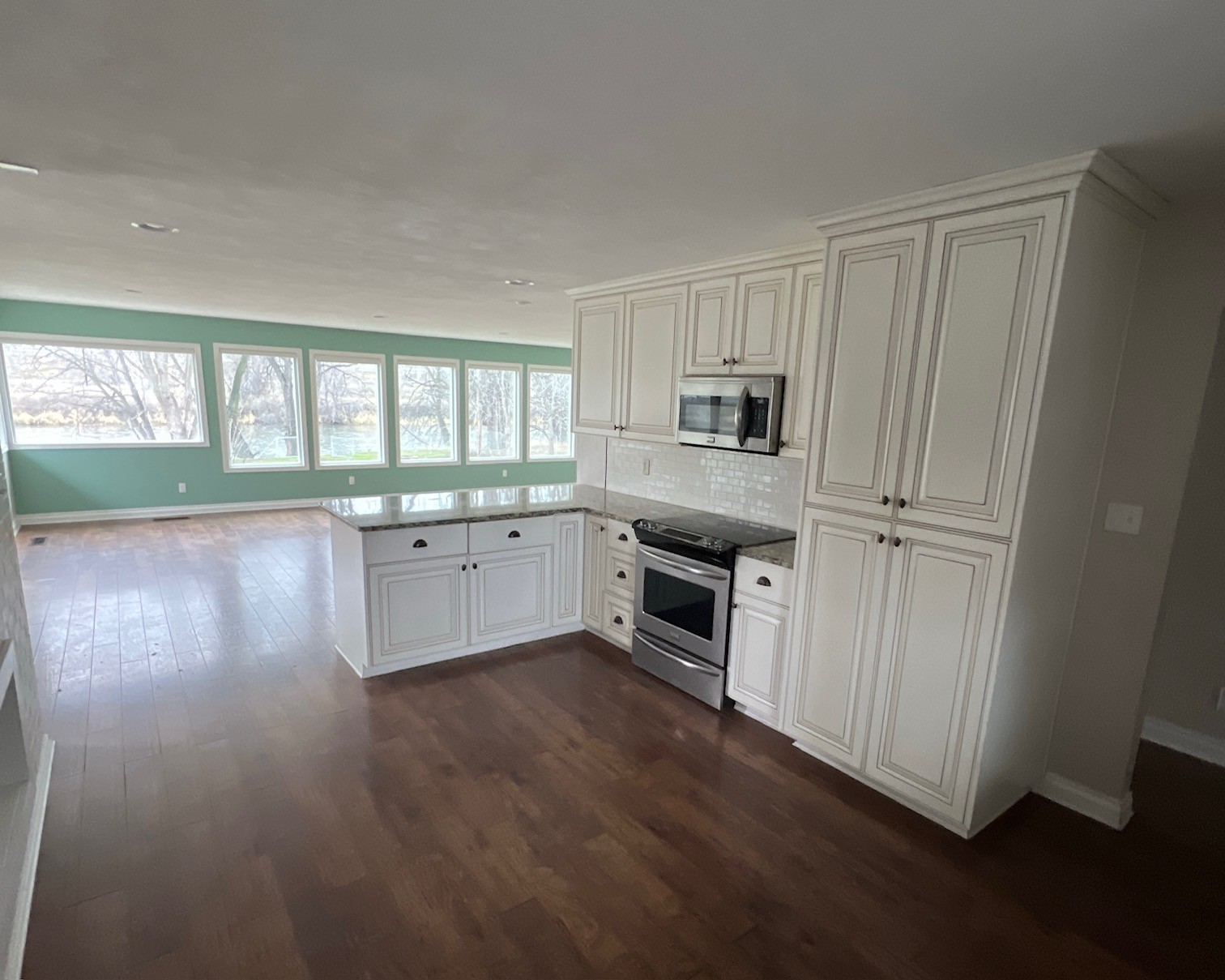 View property gallery image 5