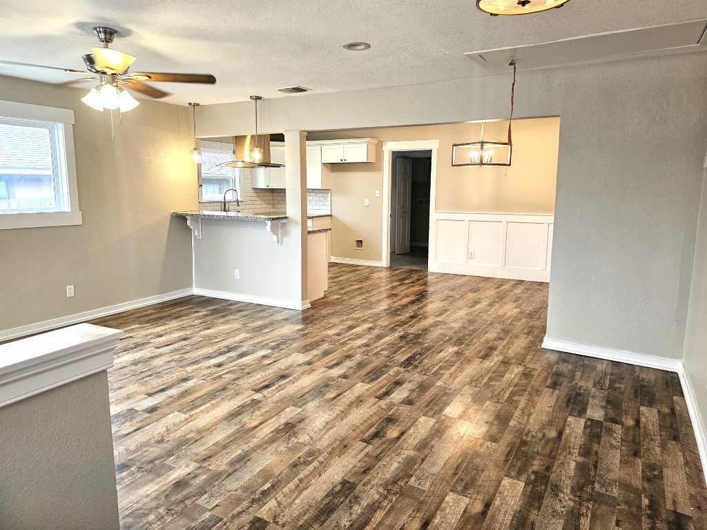 Property image 2 / 24