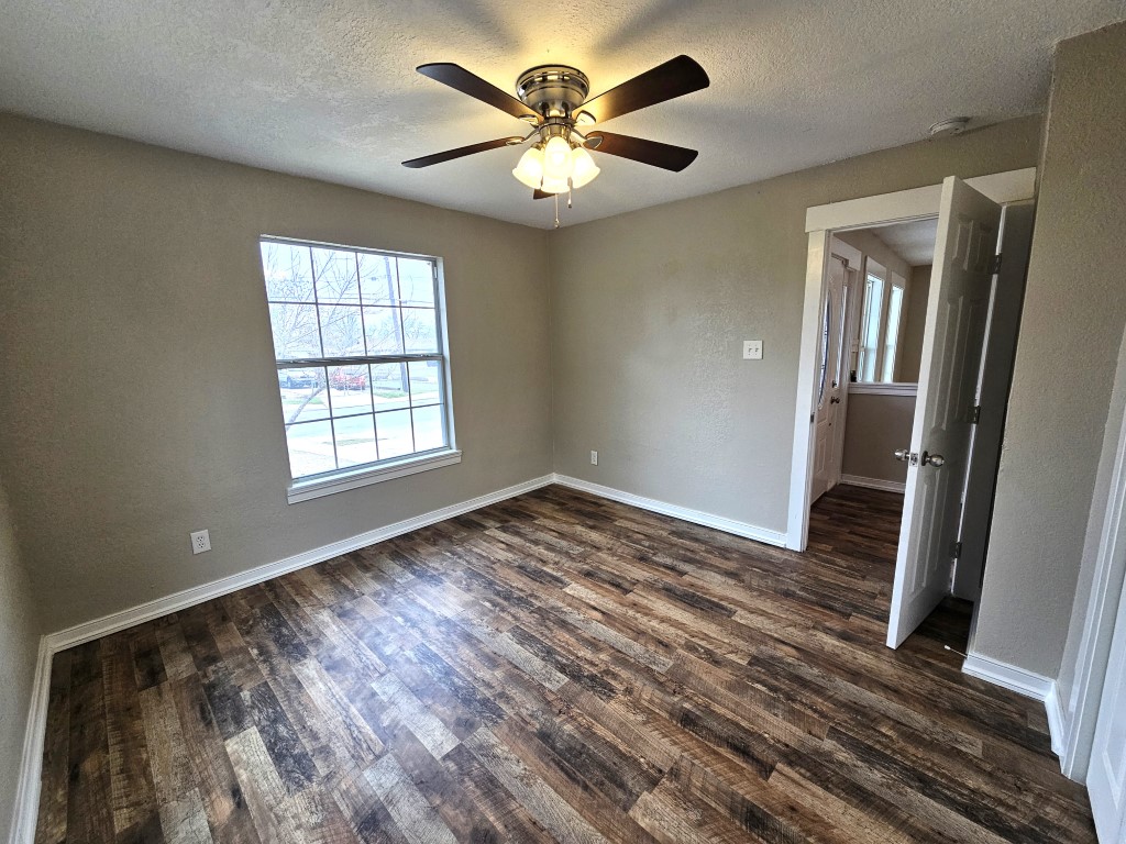 Property image 3 / 24
