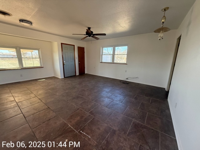 Property image 12 / 14
