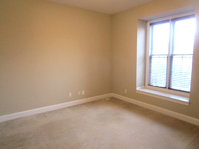 Property image 9 / 9