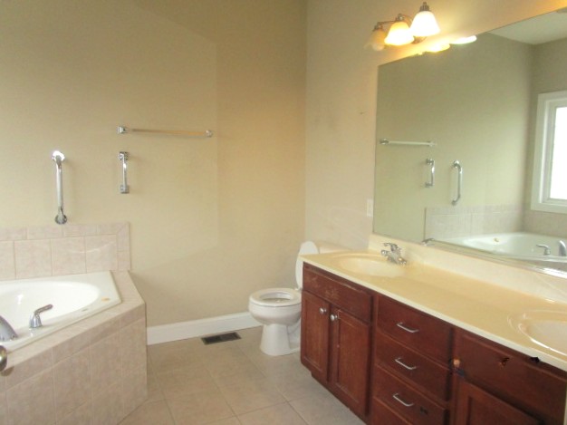 Property image 6 / 9