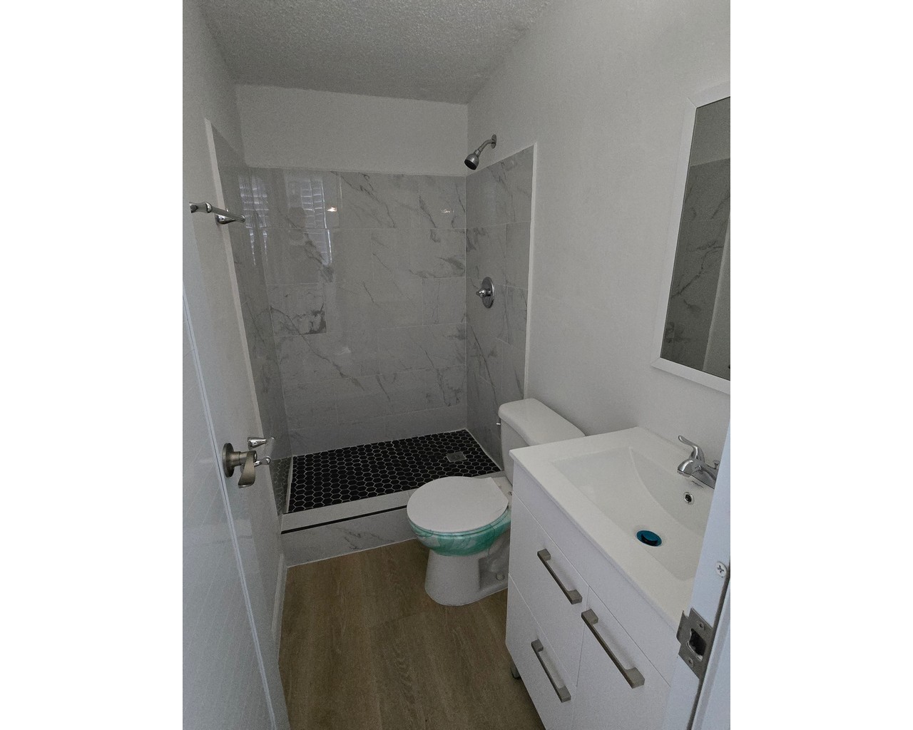 Property image 6 / 9