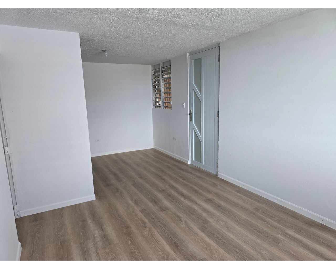 Property image 4 / 9