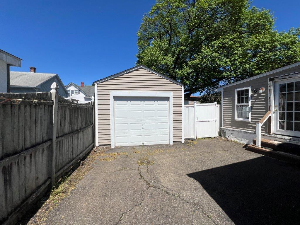 View property gallery image 2