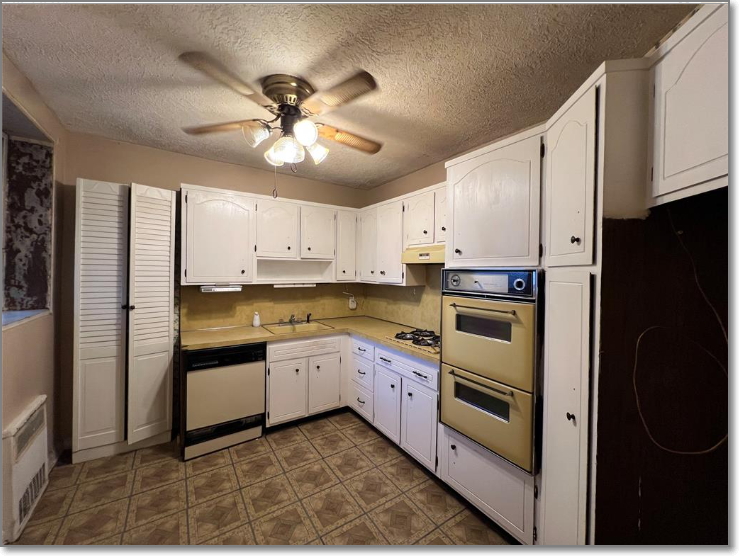 Property image 2 / 9