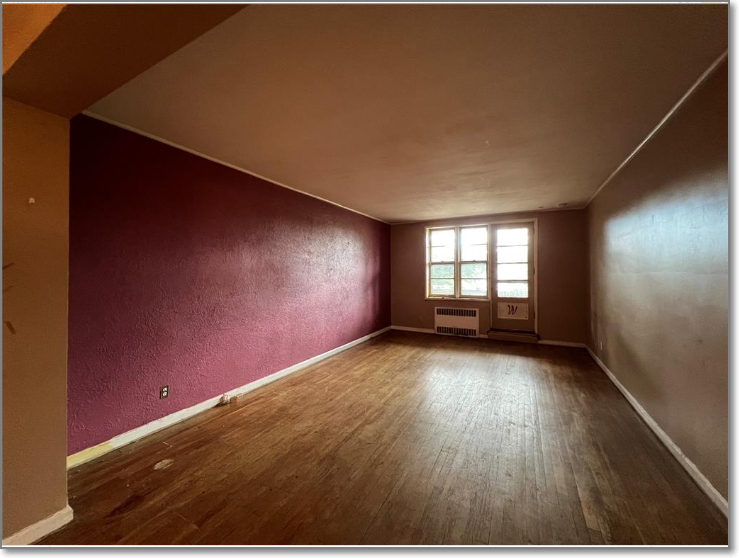 Property image 3 / 9