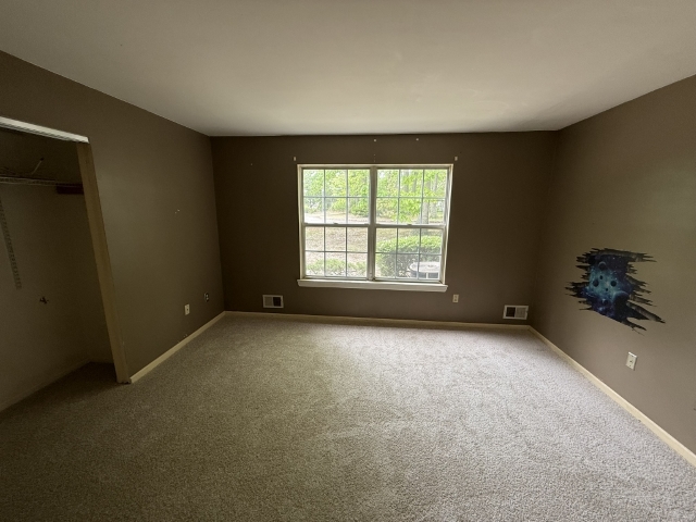 Property image 10 / 11