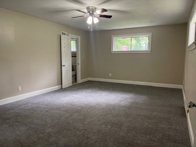 Property image 3 / 9