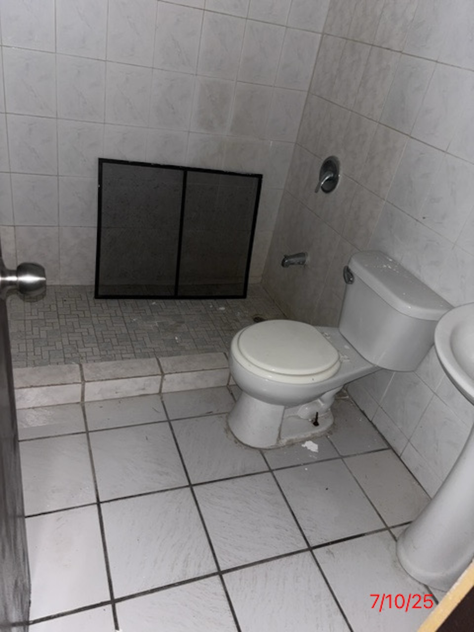 Property image 8 / 12