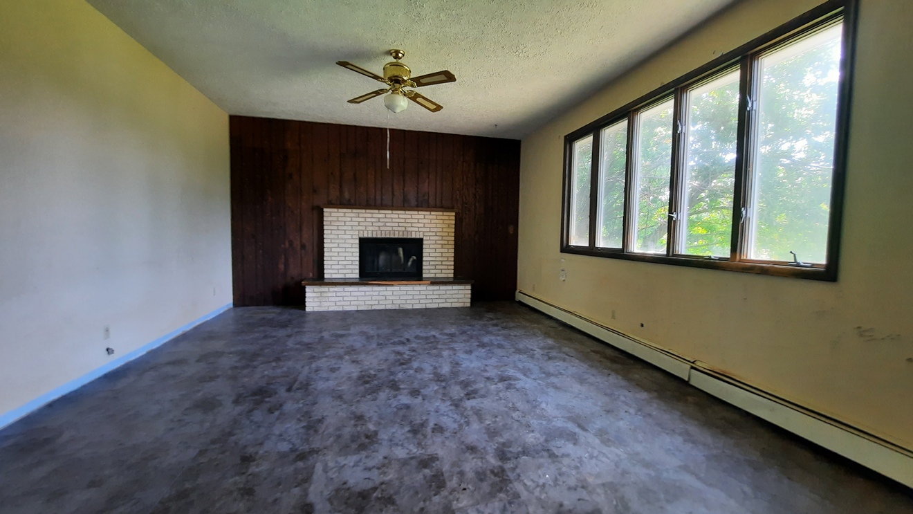 Property image 3 / 20