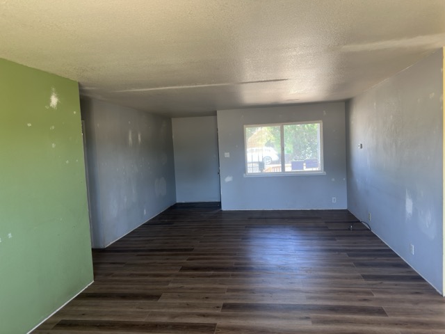 Property image 9 / 16