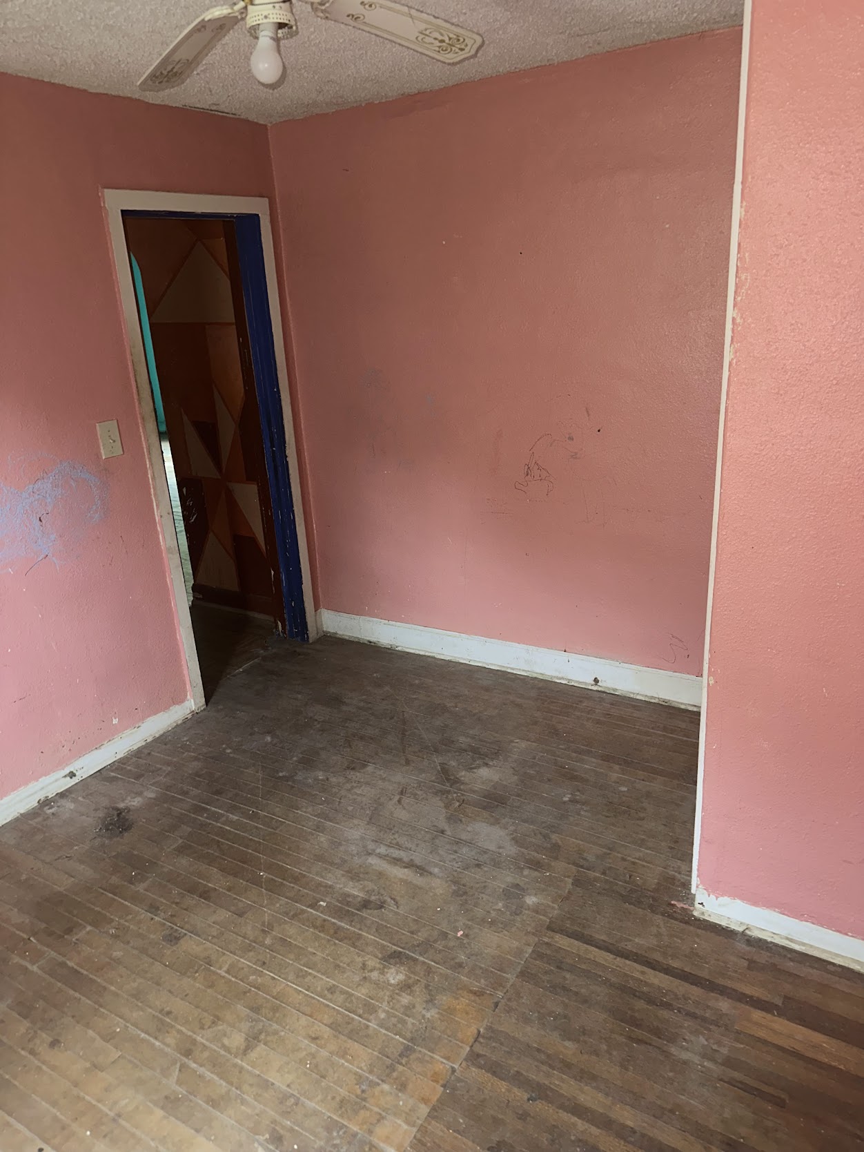 Property image 5 / 8