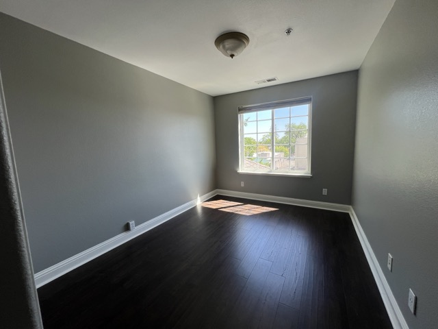 View property gallery image 4