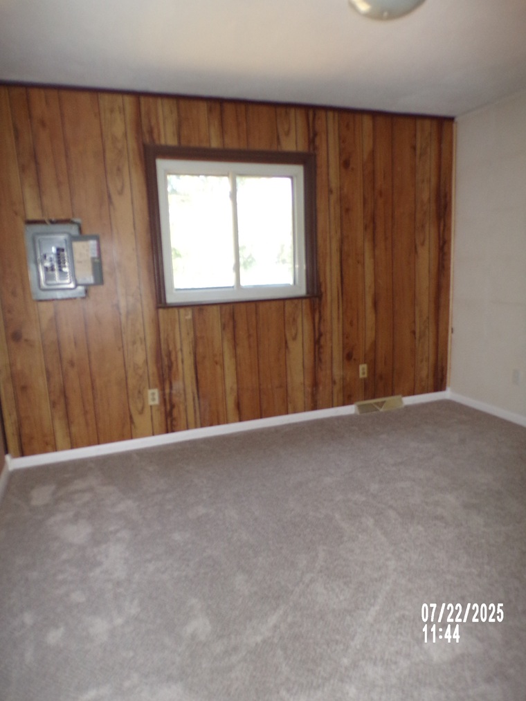 View property gallery image 3