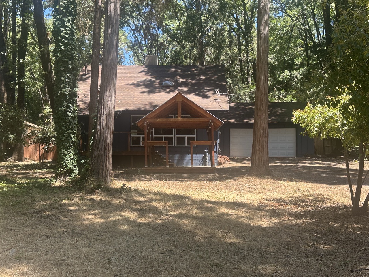 Property image 1 / 20