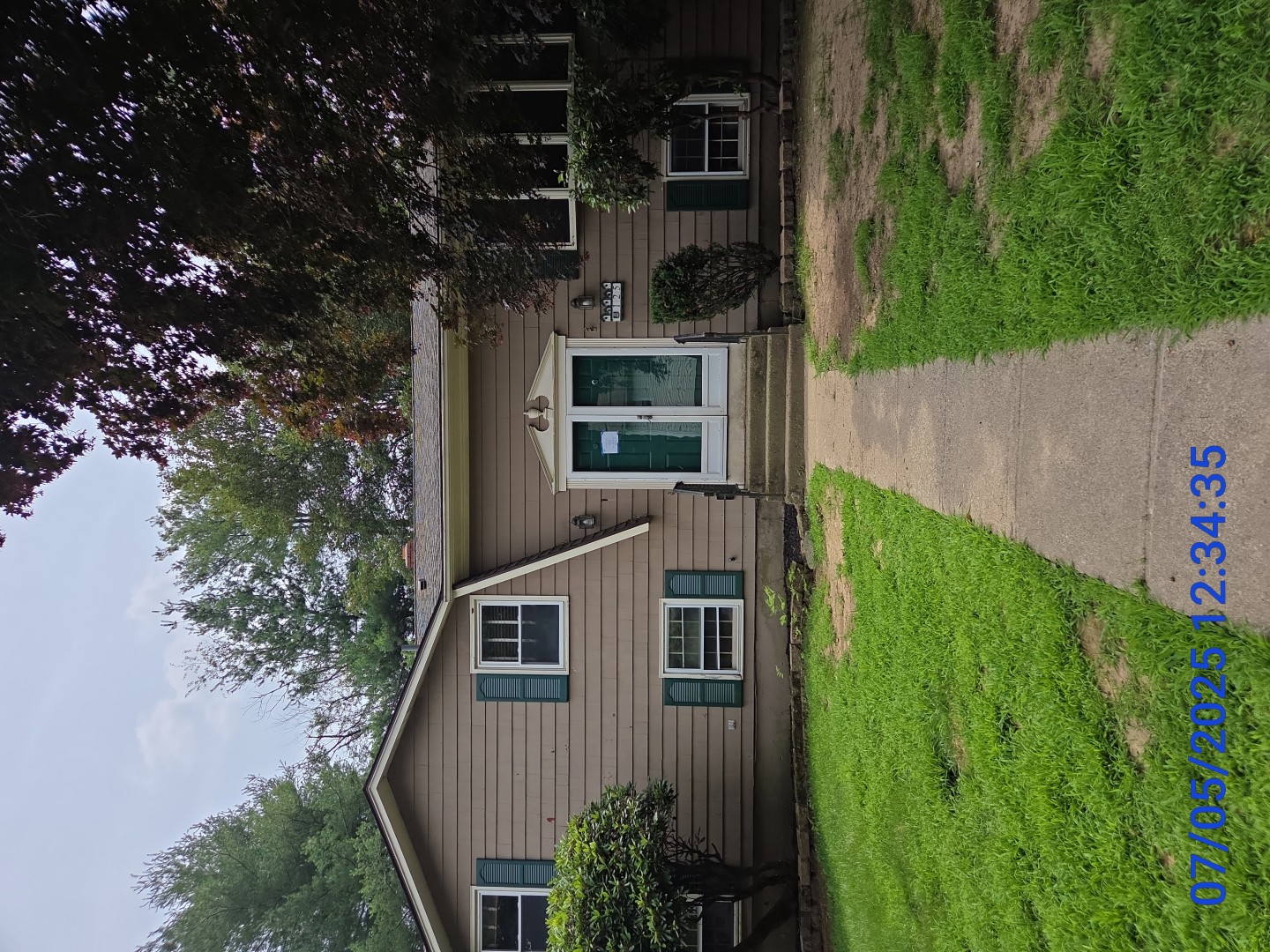 Property image 1 / 9