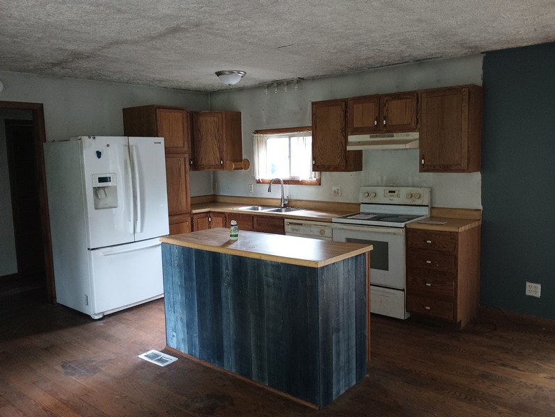 View property gallery image 3