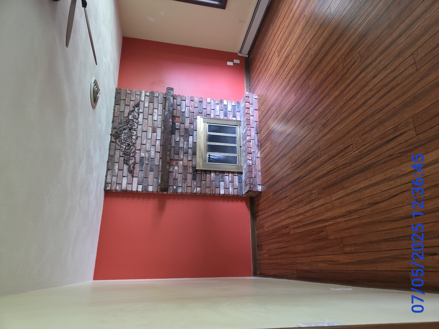 Property image 5 / 9
