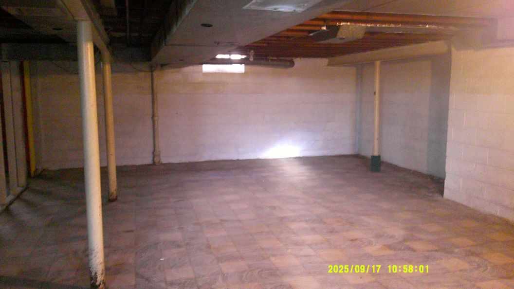 Property image 11 / 16