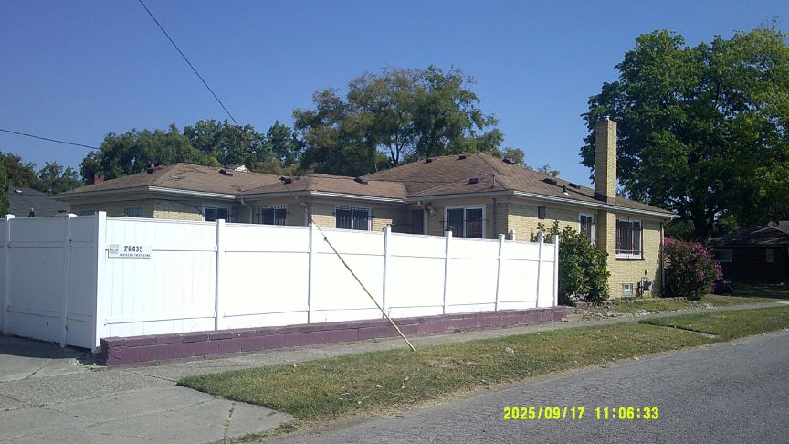 Property image 14 / 16