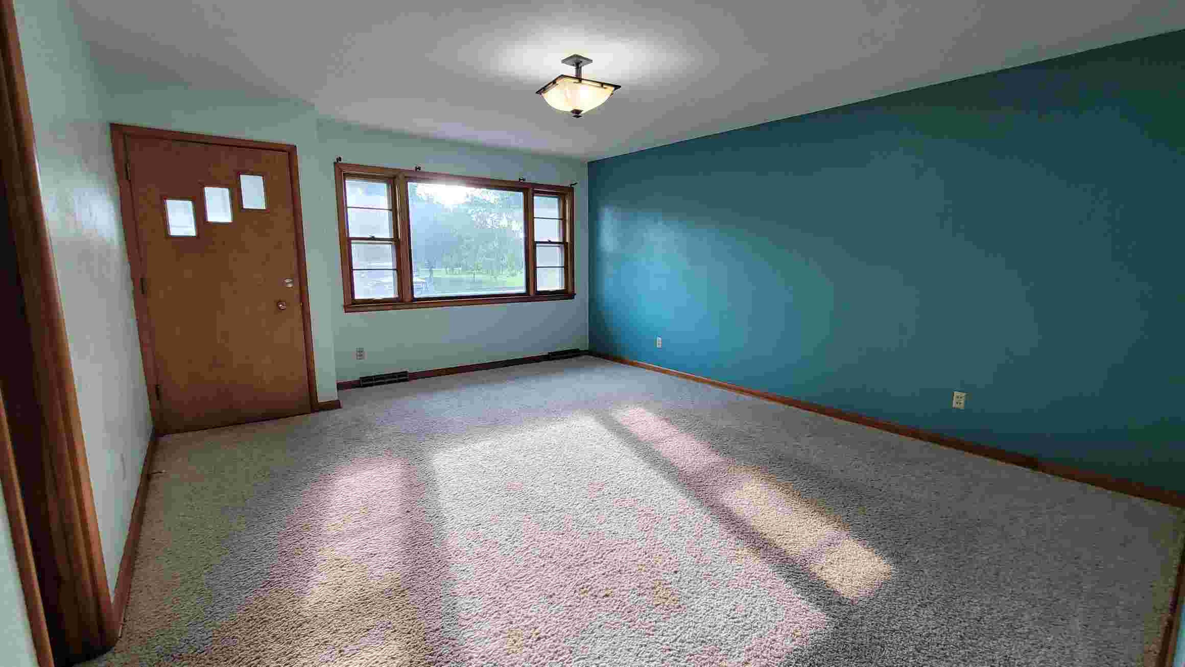 View property gallery image 4
