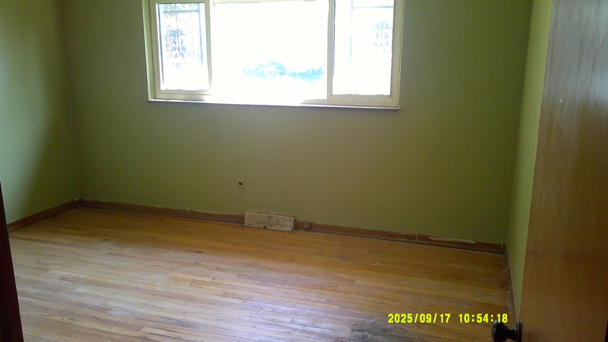 Property image 8 / 16
