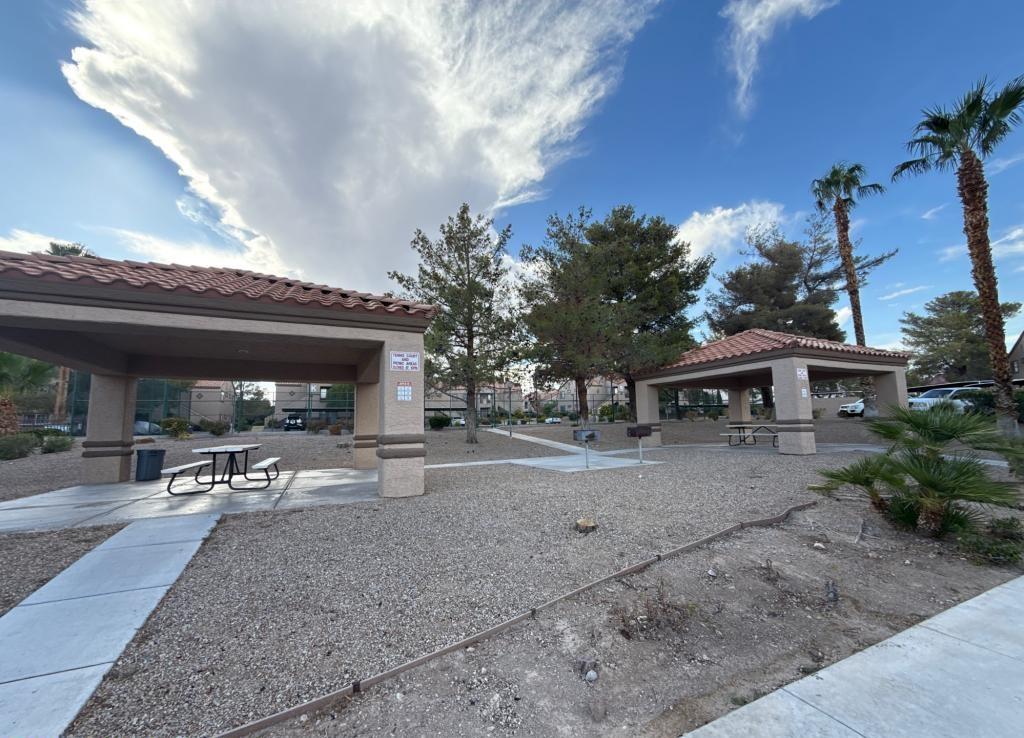 Property image 12 / 13