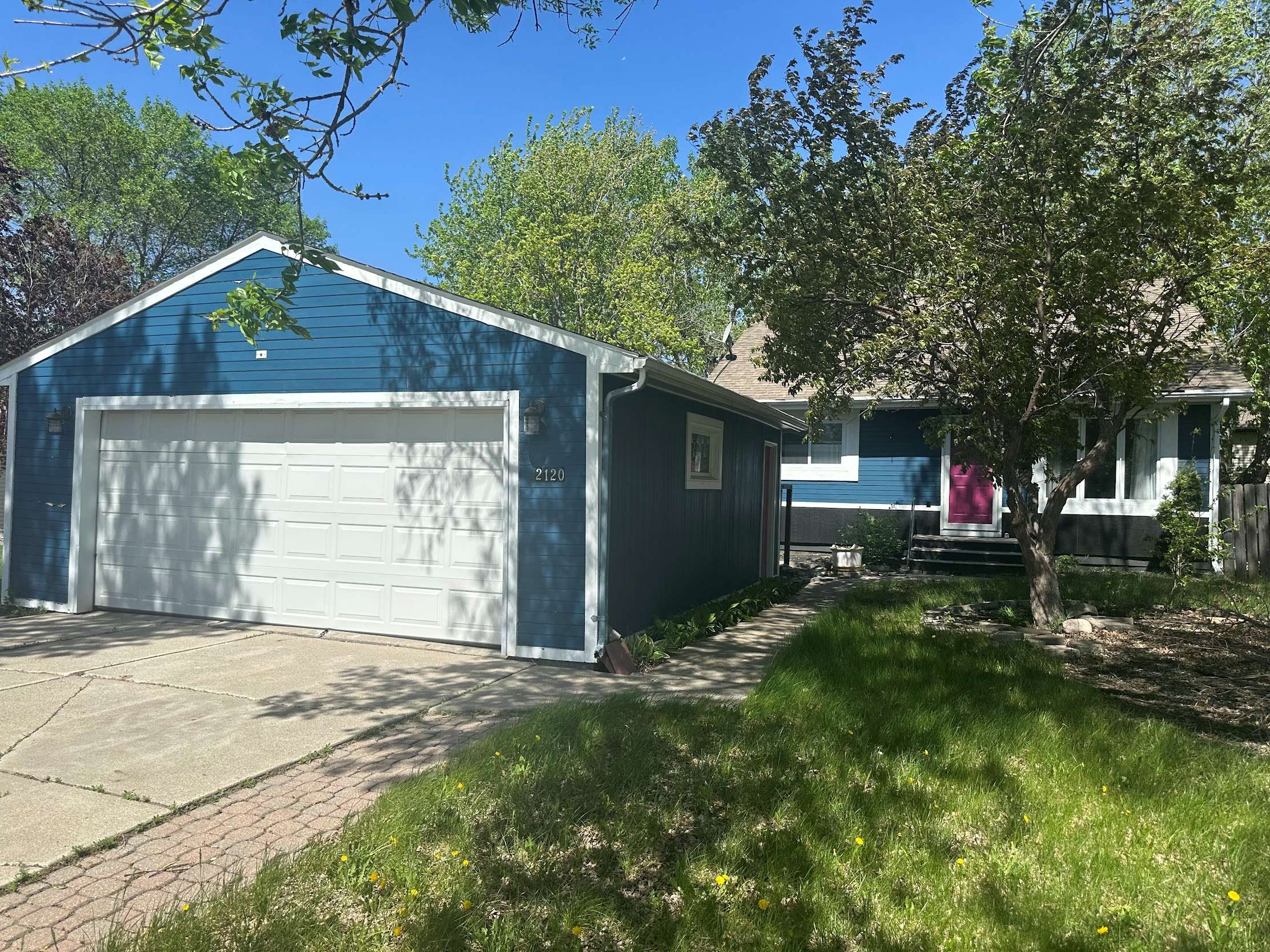 Property image 1 / 11