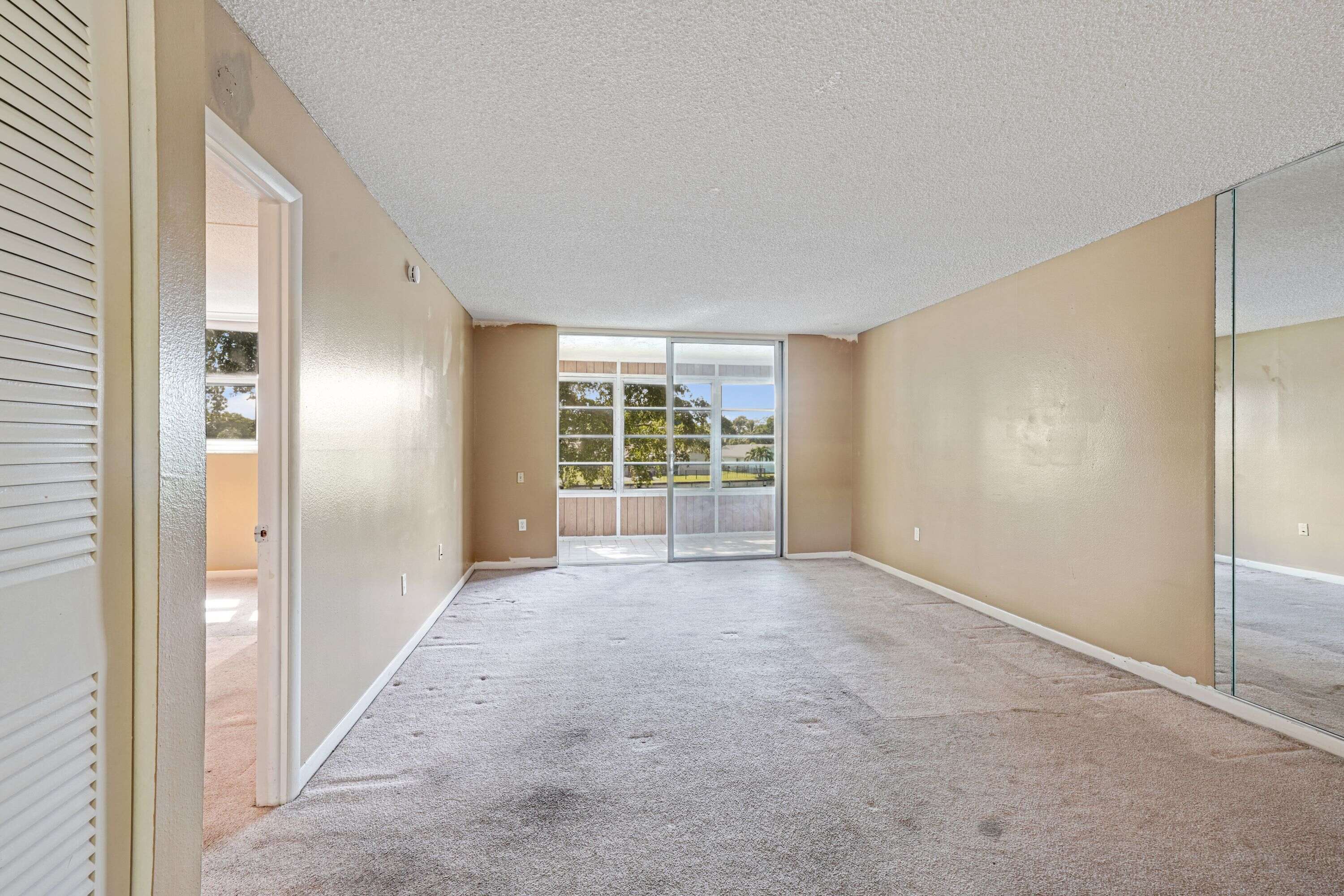 Property image 6 / 14