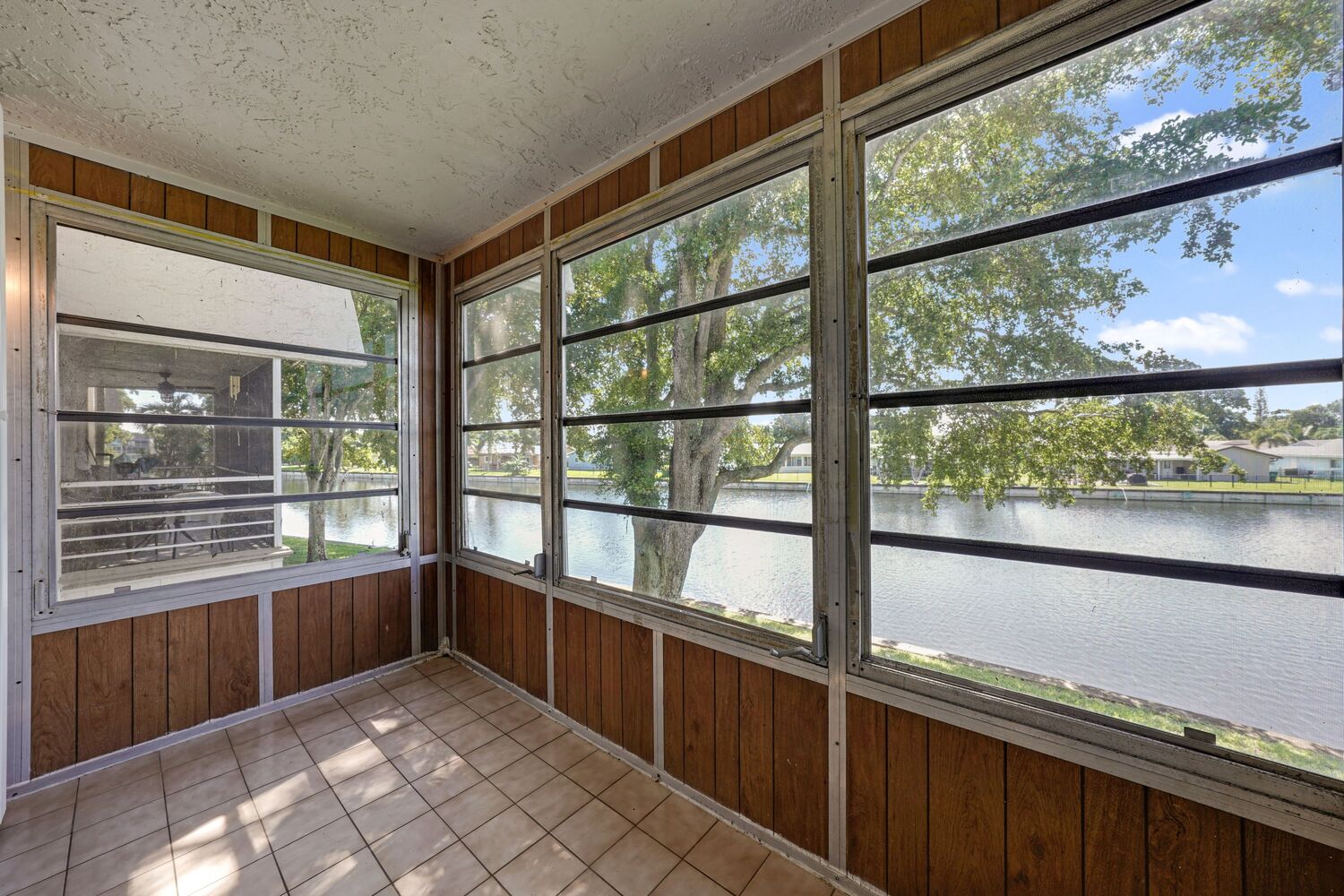 Property image 11 / 14