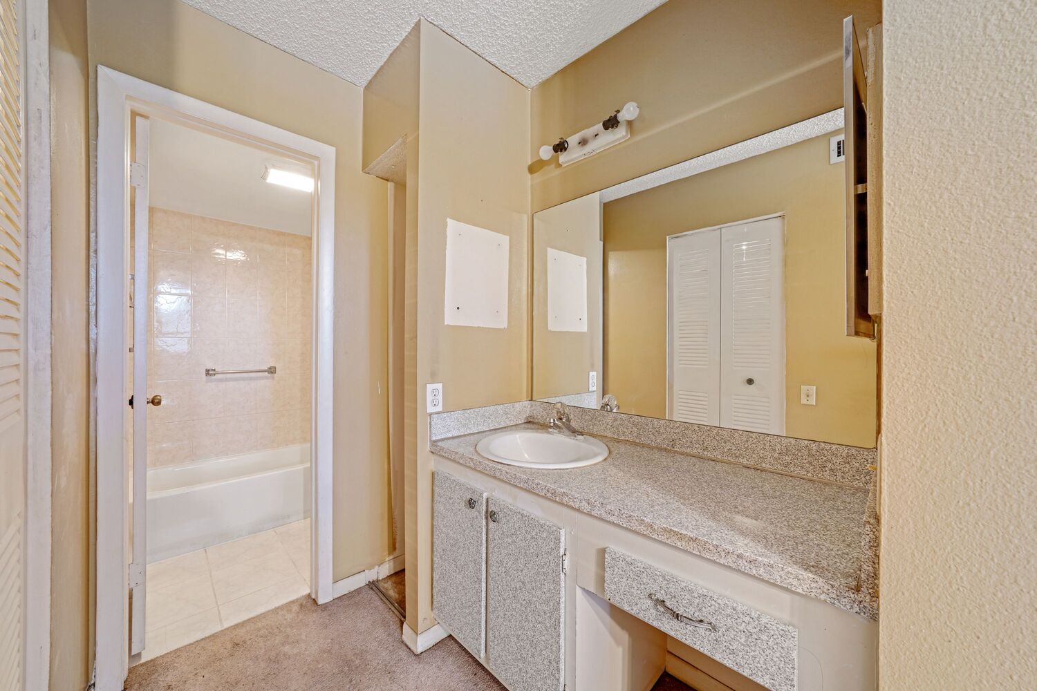 Property image 8 / 14