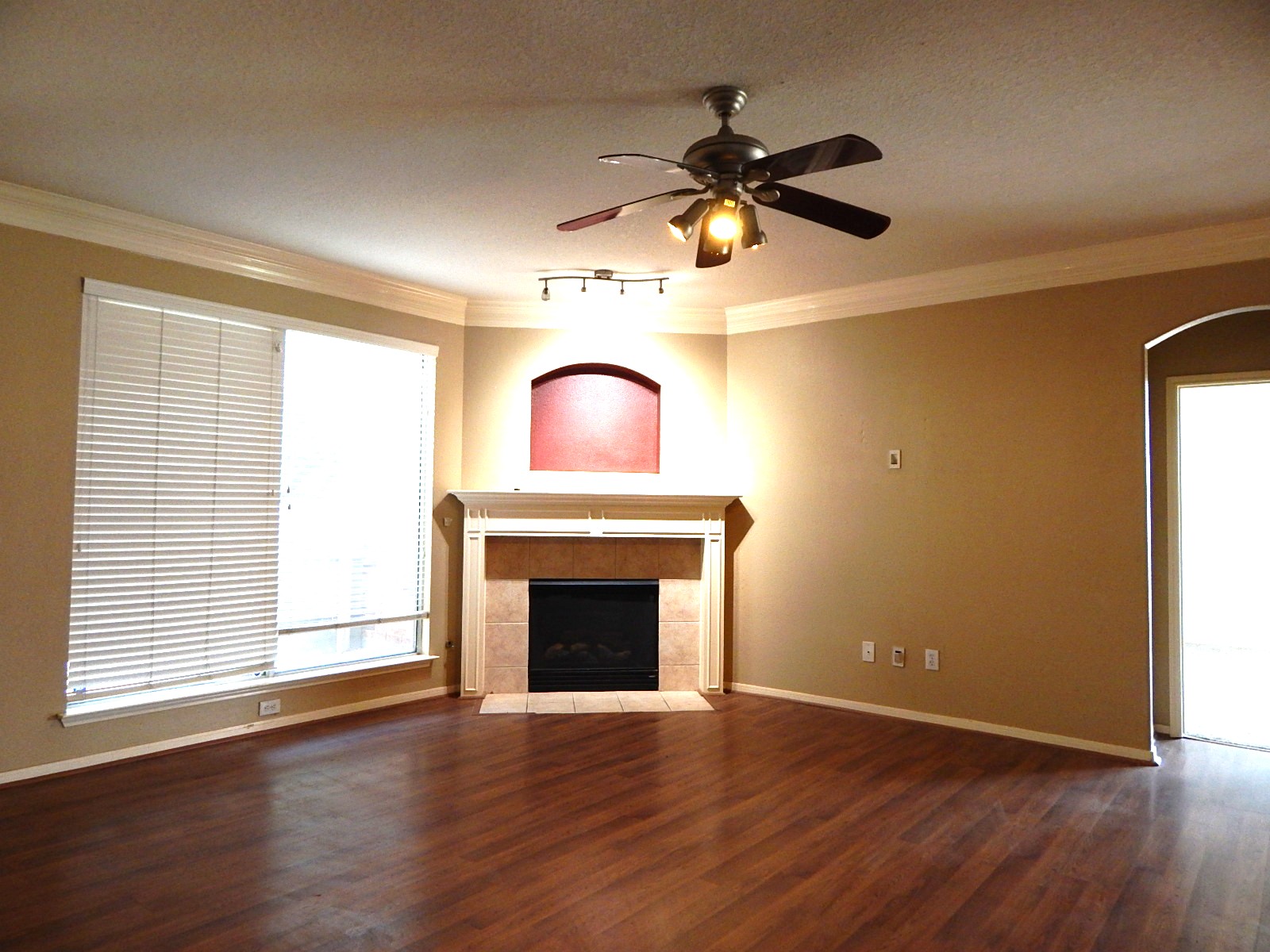 View property gallery image 2