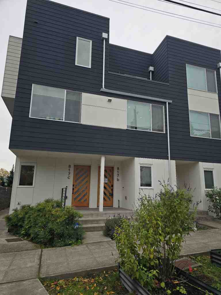 View property gallery image 1