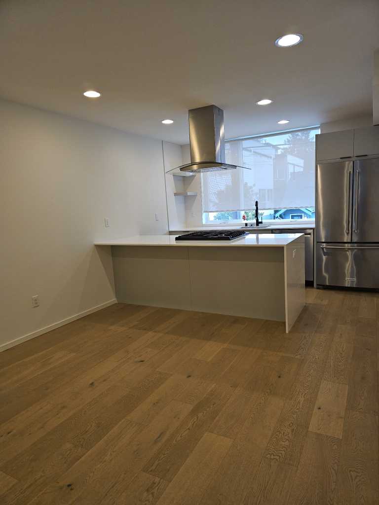 View property gallery image 3