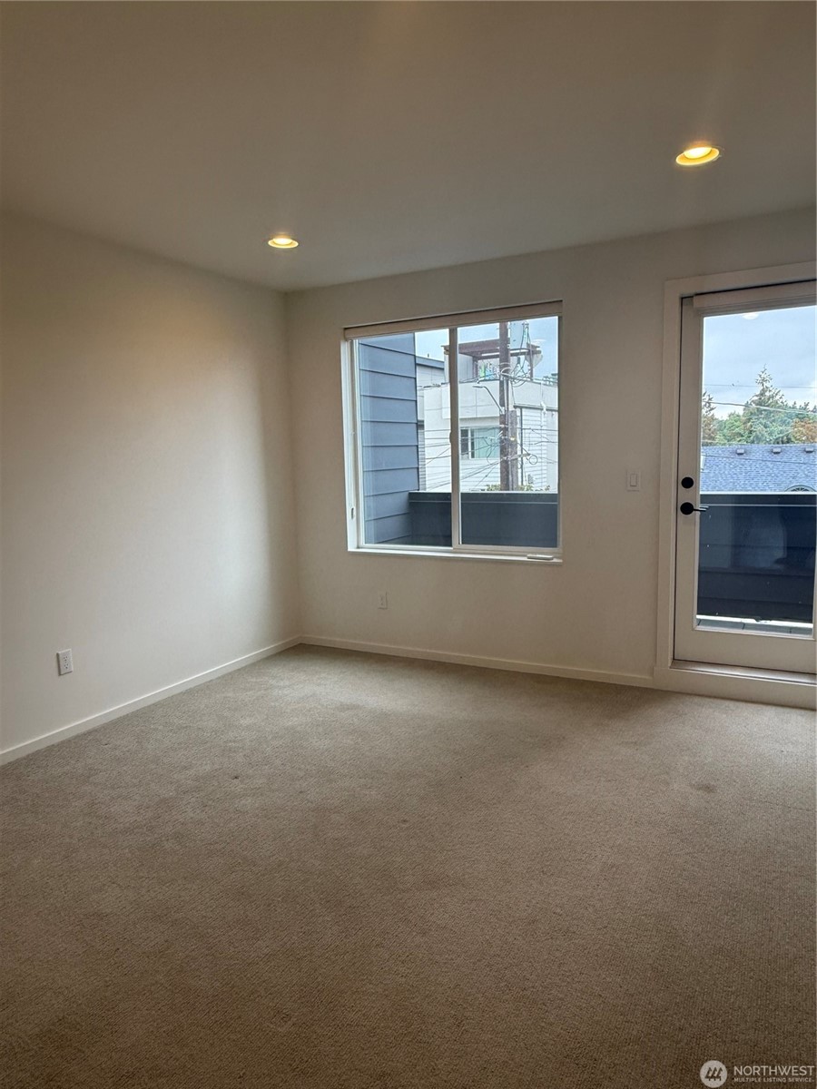 Property image 16 / 22