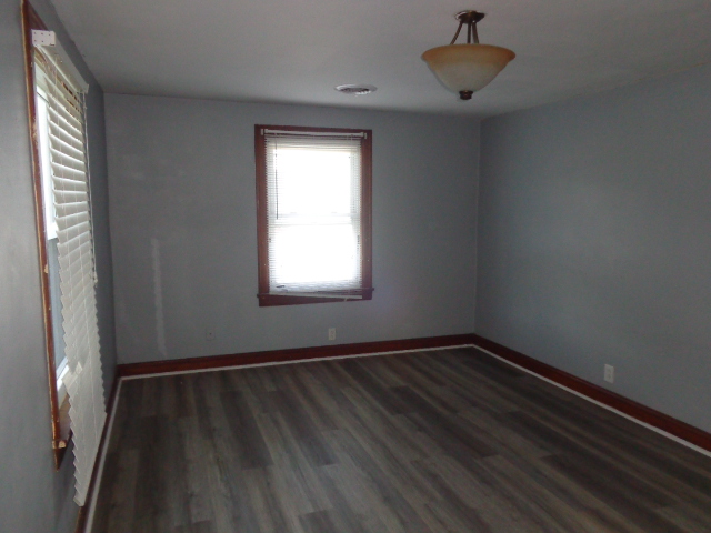 View property gallery image 2