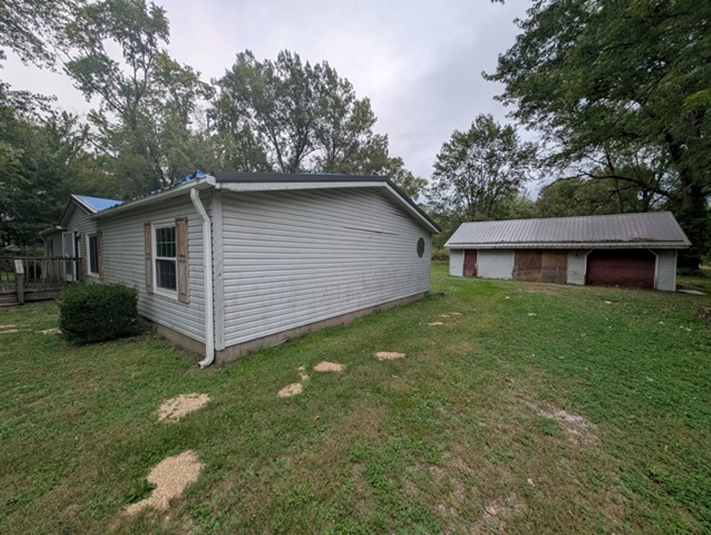 Property image 2 / 12