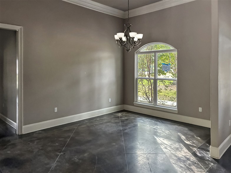 Property image 8 / 20