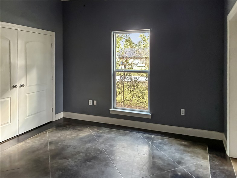 Property image 20 / 20