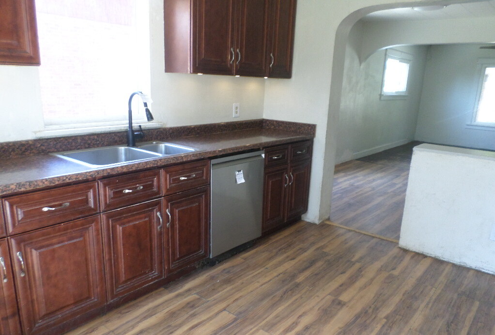 View property gallery image 2