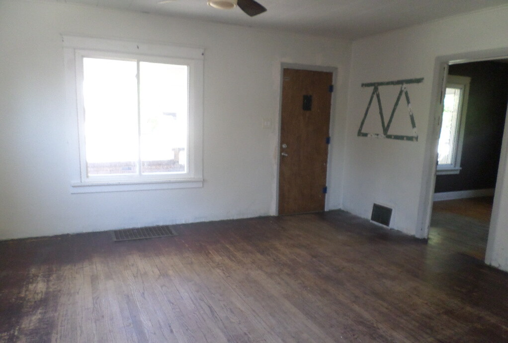 Property image 10 / 11