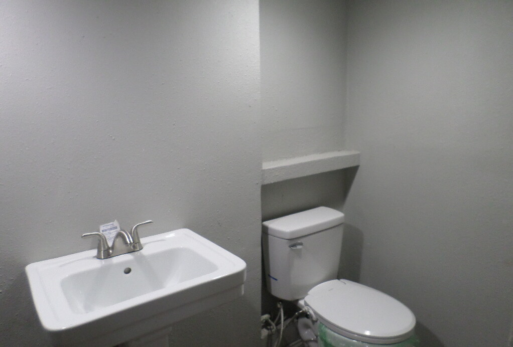 Property image 8 / 11