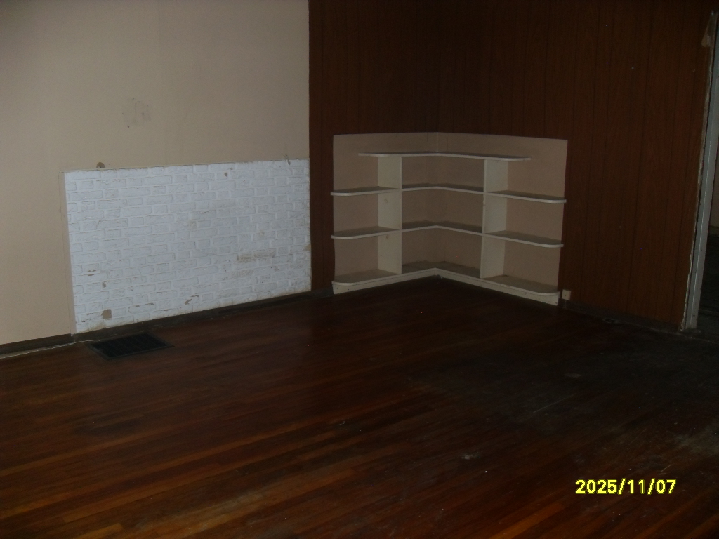 View property gallery image 4