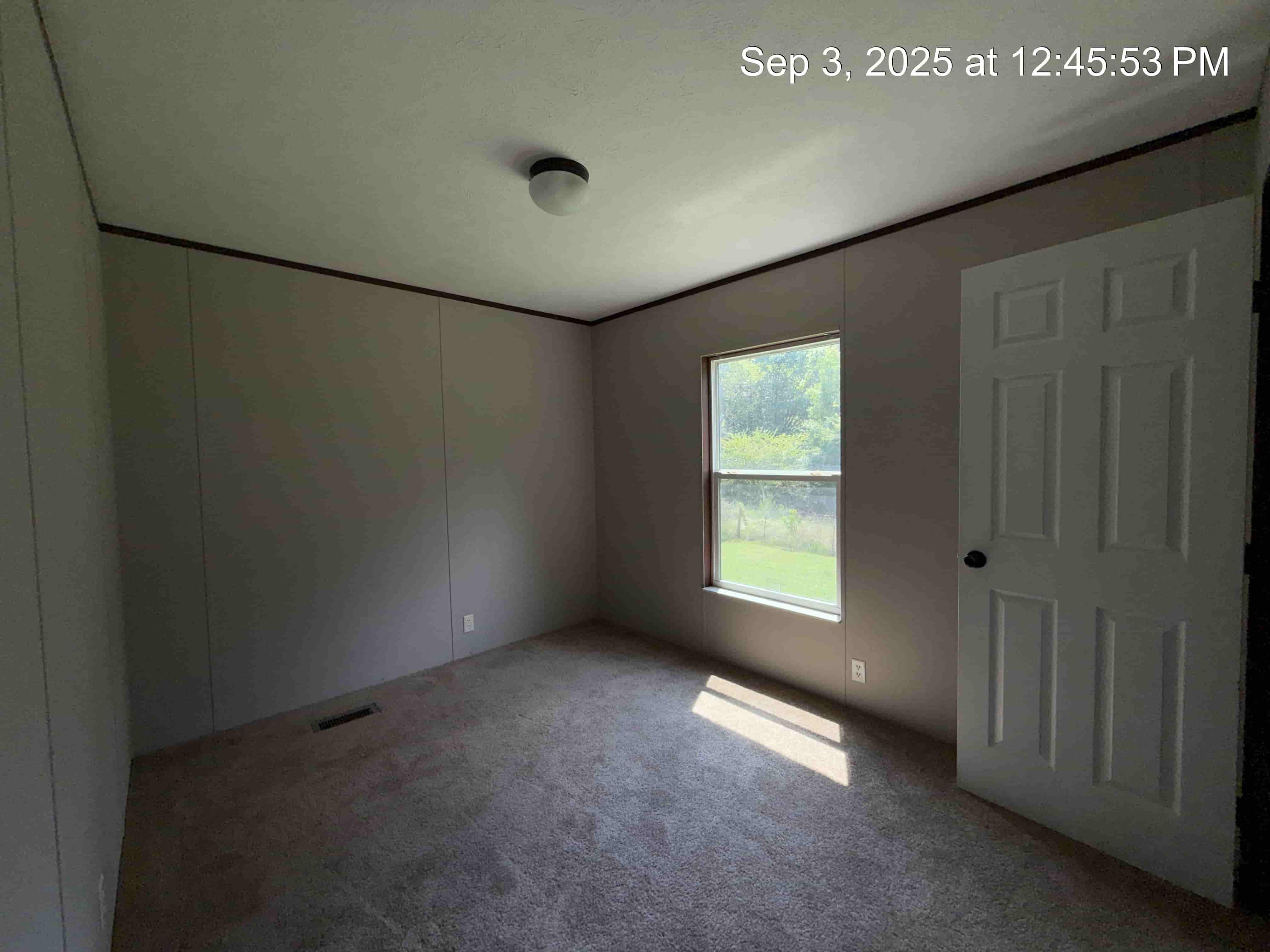 Property image 8 / 9